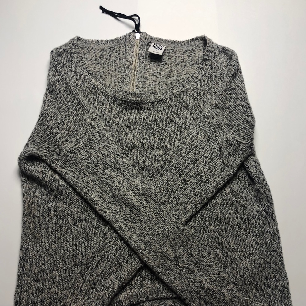 Vera Moda Sweater - Picture 2 of 4